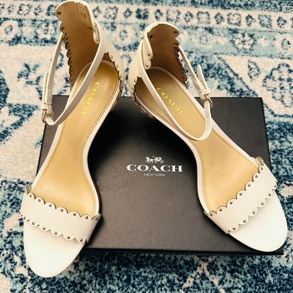 COACH Scalloped Studded Cream High Heels Dress Shoes – Size 8 - Picture 3 of 8